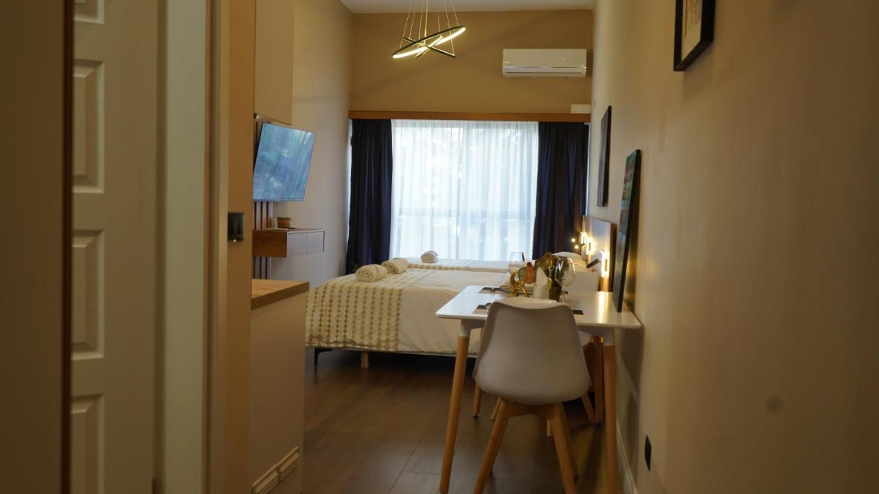 Daily Rent Studio Apartments Tiranë Ngoại thất bức ảnh