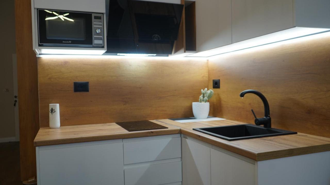 Daily Rent Studio Apartments Tiranë Ngoại thất bức ảnh