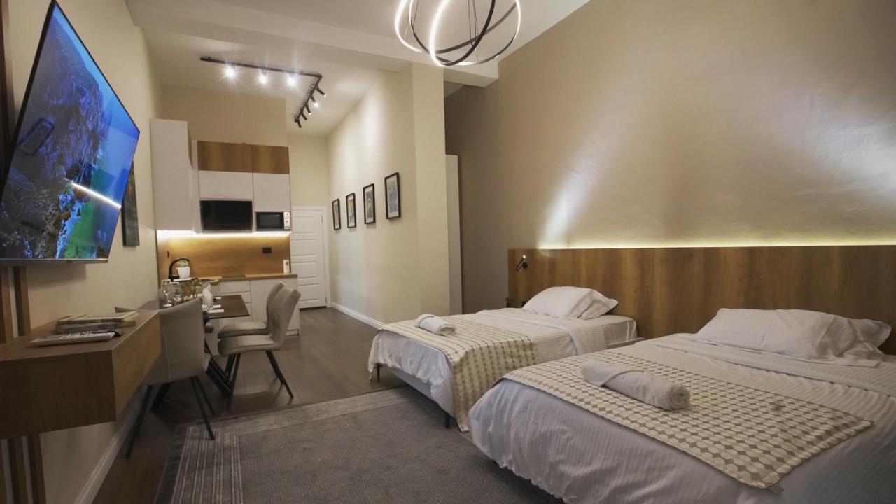 Daily Rent Studio Apartments Tiranë Ngoại thất bức ảnh