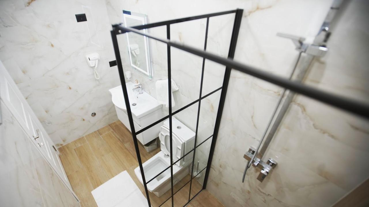 Daily Rent Studio Apartments Tiranë Ngoại thất bức ảnh